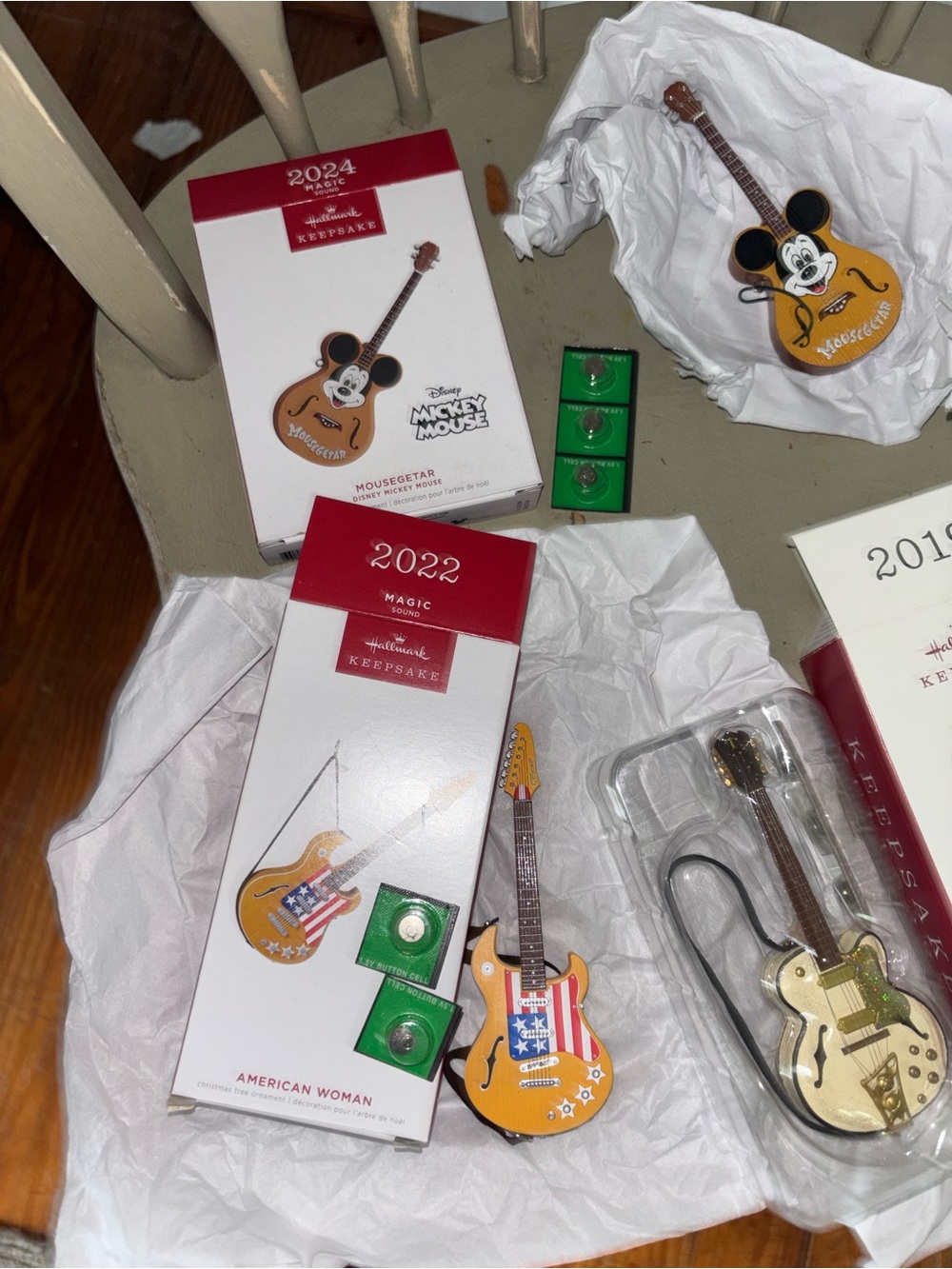 Guitar bundle. Hallmark magic - Picture 2 of 6